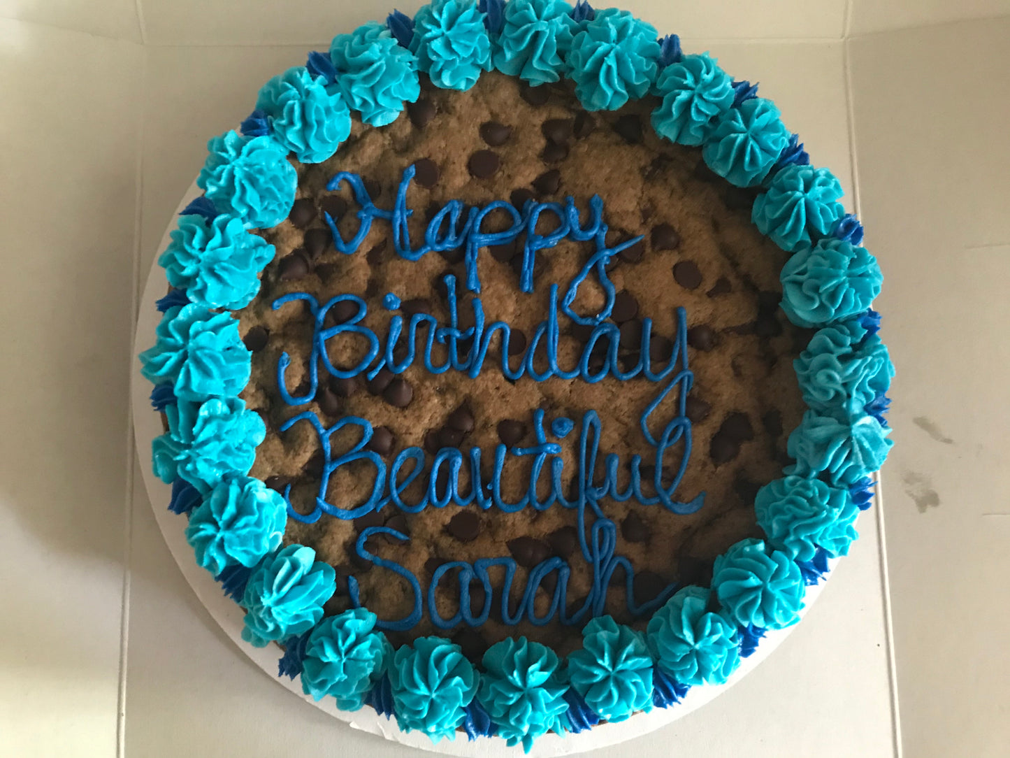 GLUTEN-FREE COOKIE CAKE