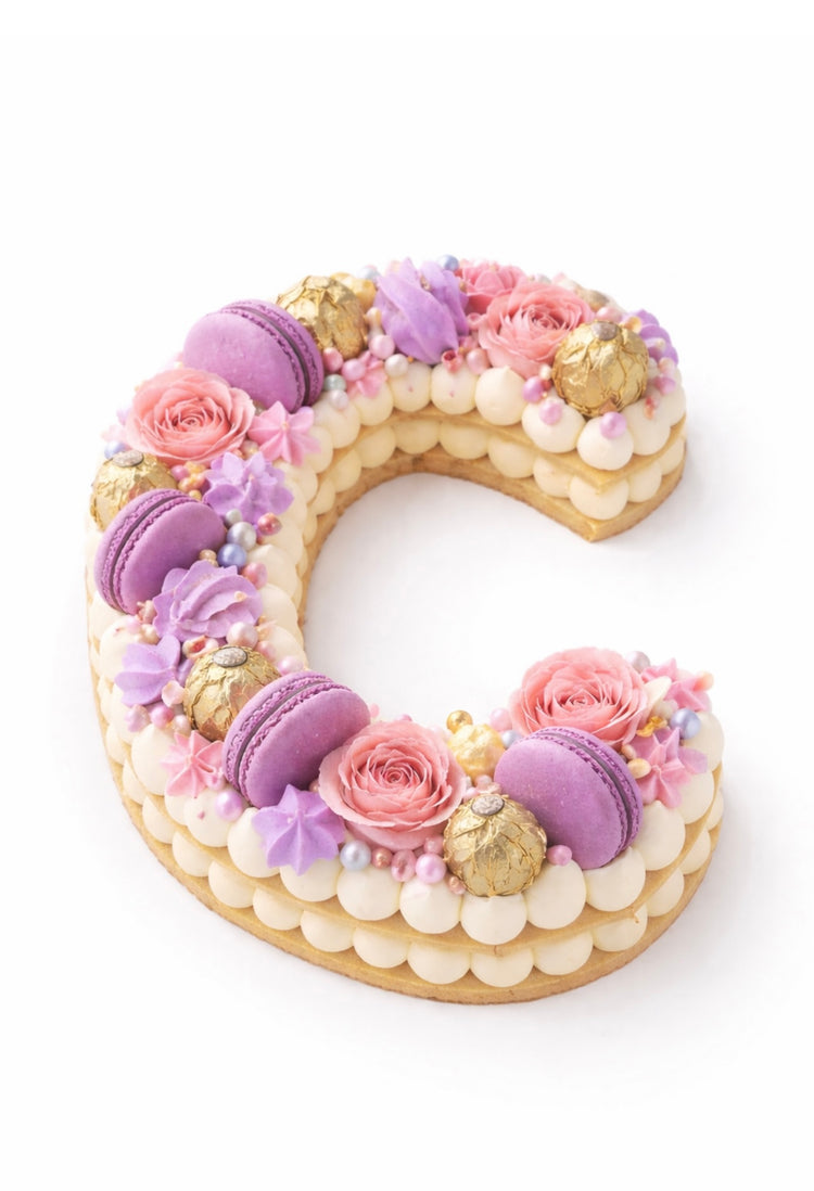 THE SIGNATURE LETTERS & NUMBERS CAKE